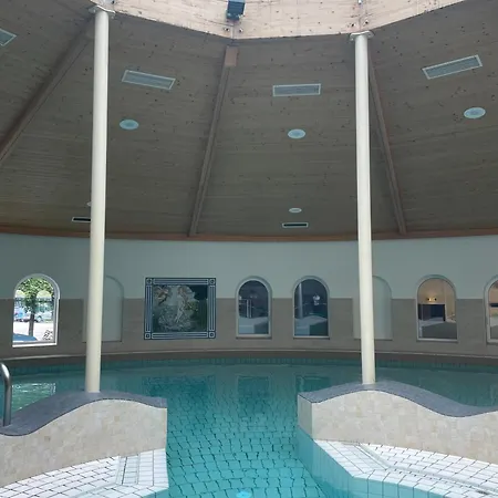 Szálloda Optimamed Gesundheitsresort Bad Wimsbach-Neydharting